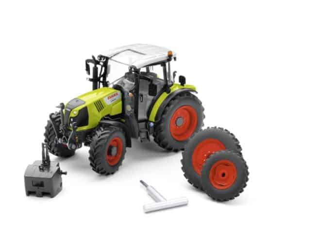 Claas Arion 460 met Extra set Cultuurwielen