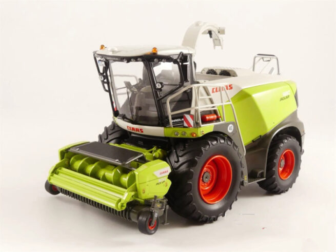 Claas Jaguar 870 met Orbis 750 Maisbek en PU300 Grasbek