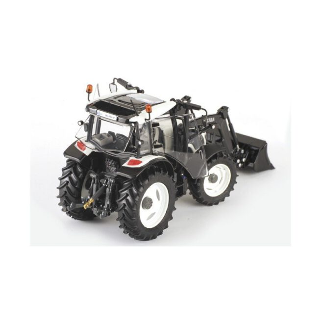 Valtra A104 HiTech met FL Voorlader