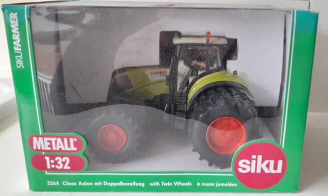 Claas Axion 840 met Dubbellucht