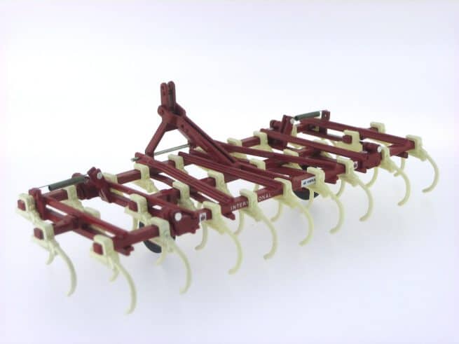 International "Vibra Shank" 2,60m/4,50m Cultivator