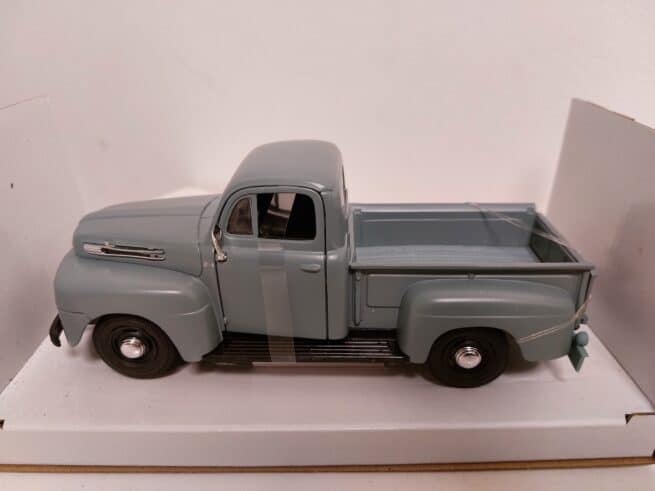 Ford F-1 Pick-up Gray