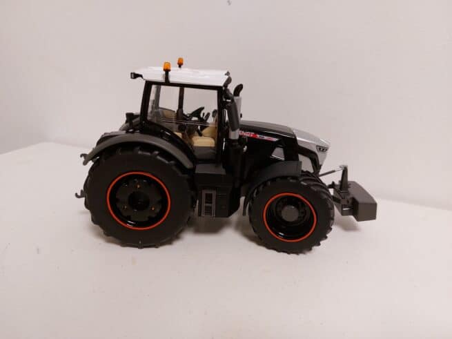 Fendt 942 Vario Black met Zwarte Velgen