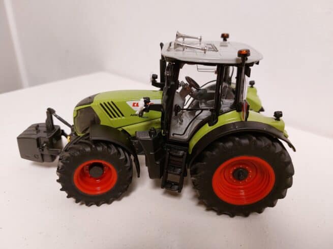 Claas Arion 630 (Verbouwd)