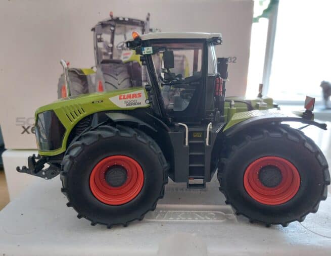 Claas Xerion 5000 Dealer Editie