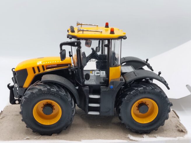 JCB Fastrac 4220 (Verbouwd)