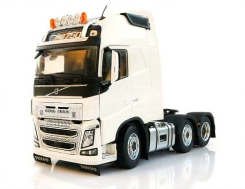 Volvo FH16 3 Axle Wit/Crème MM1811-01