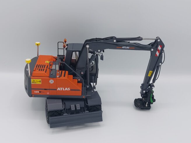 Atlas 160W Wielkraan op Nokian Banden (Verbouwd)