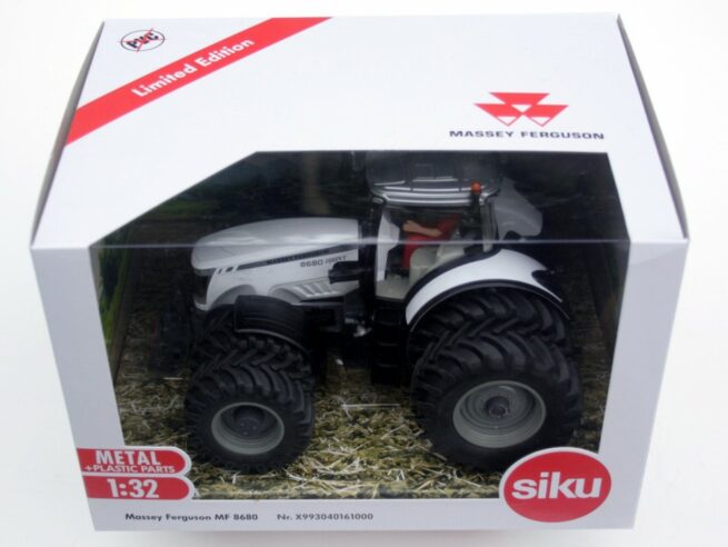 Massey Ferguson 8680 Wit met Dubbellucht Siku x993040161000
