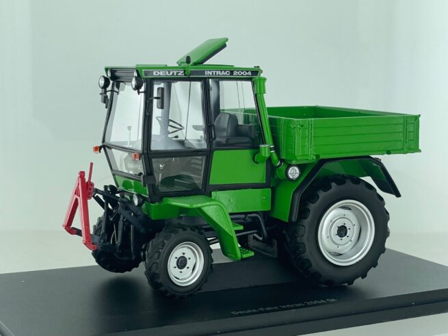 Deutz Intrac 2004GI met Laadbak BC011