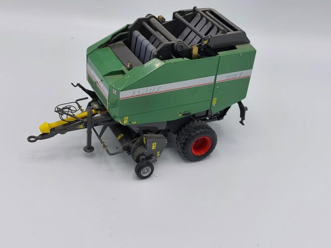 Fendt 2900 V Ronde Balen Pers (Schade) UH2658