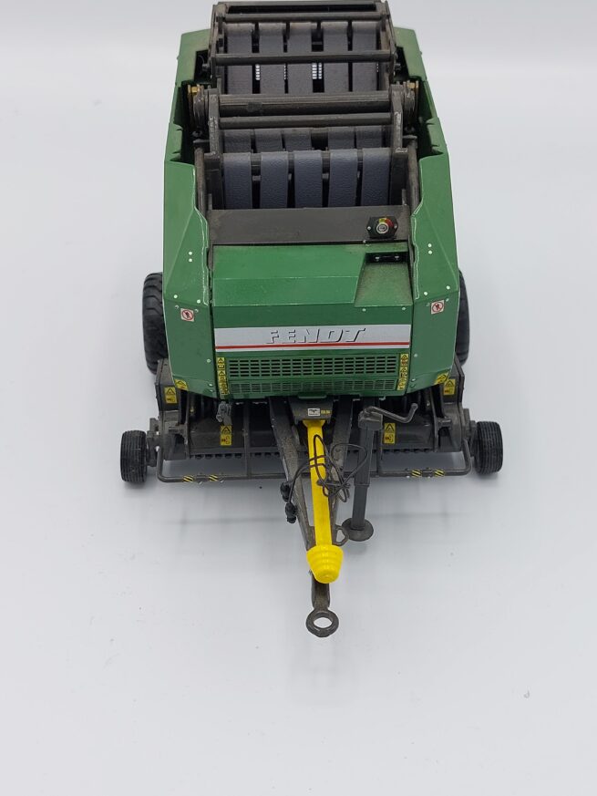 Fendt 2900 V Ronde Balen Pers (Schade) UH2658