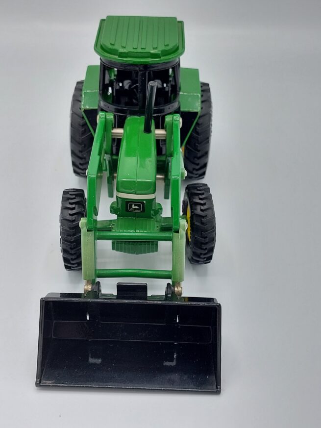 John Deere 3350 met Voorlader (Schade) ERTL5647