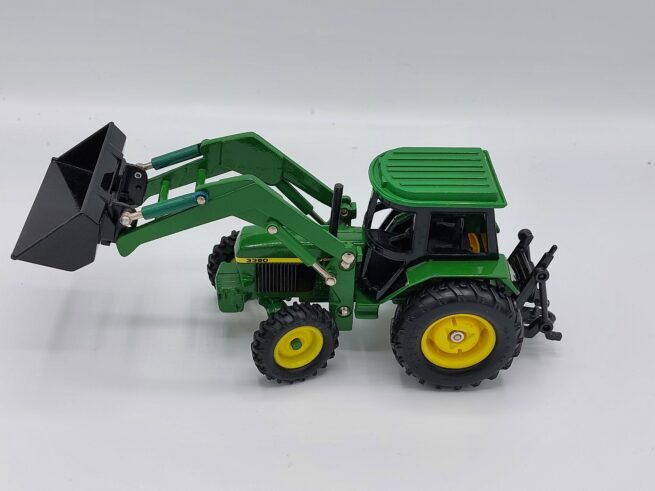 John Deere 3350 met Voorlader