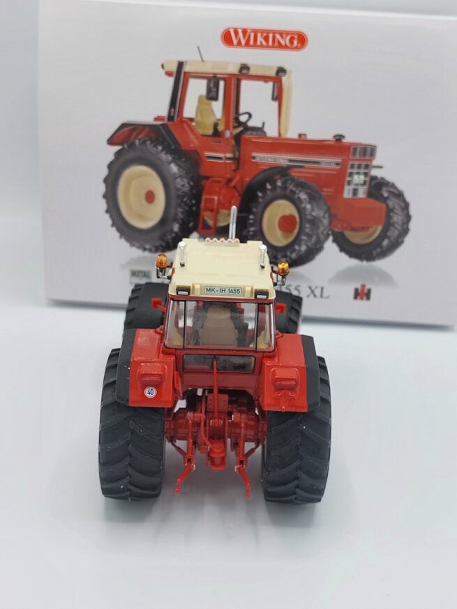 International 1455XL (Verbouwd)
