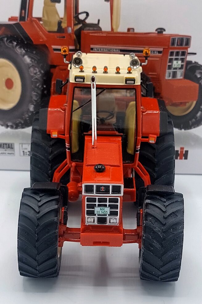International 1455XL (Verbouwd)