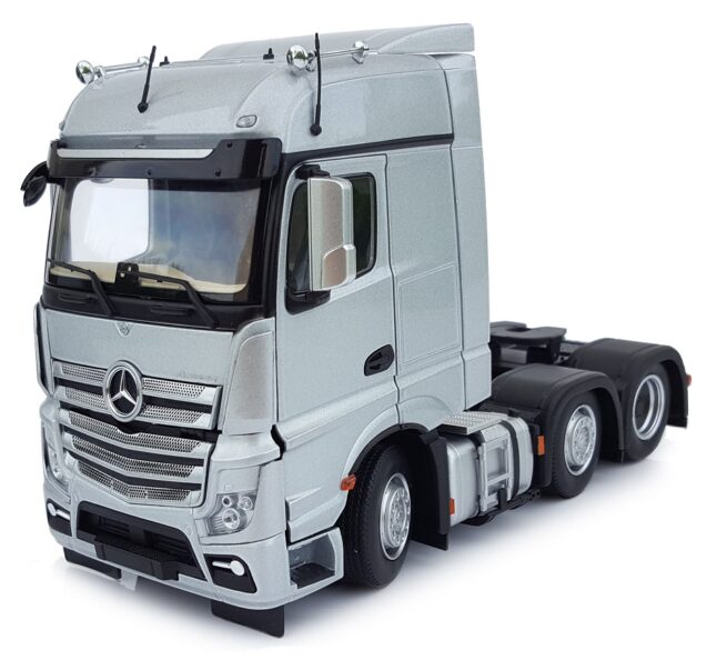 Mercedes-Benz Actros Bigspace 6x2 Zilver MM1910-03