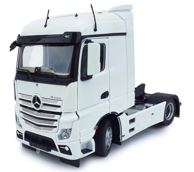 Mercedes-Benz Actros Streamspace 4x2 Wit MM1907-01