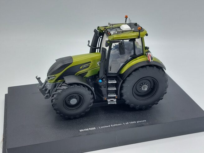 Valtra Q305 Olive Green (Verbouwd)