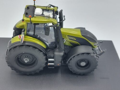 Valtra Q305 Olive Green (Verbouwd)