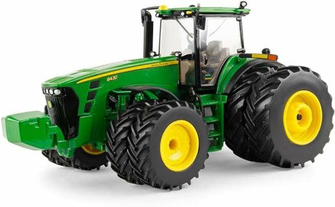 John Deere 8430 met Dubbellucht Prestige Collection ERTL 45868