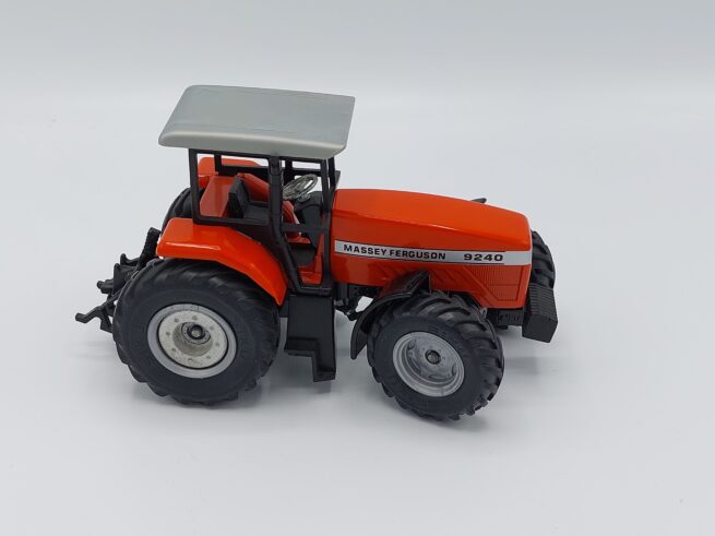 Massey Ferguson 9240