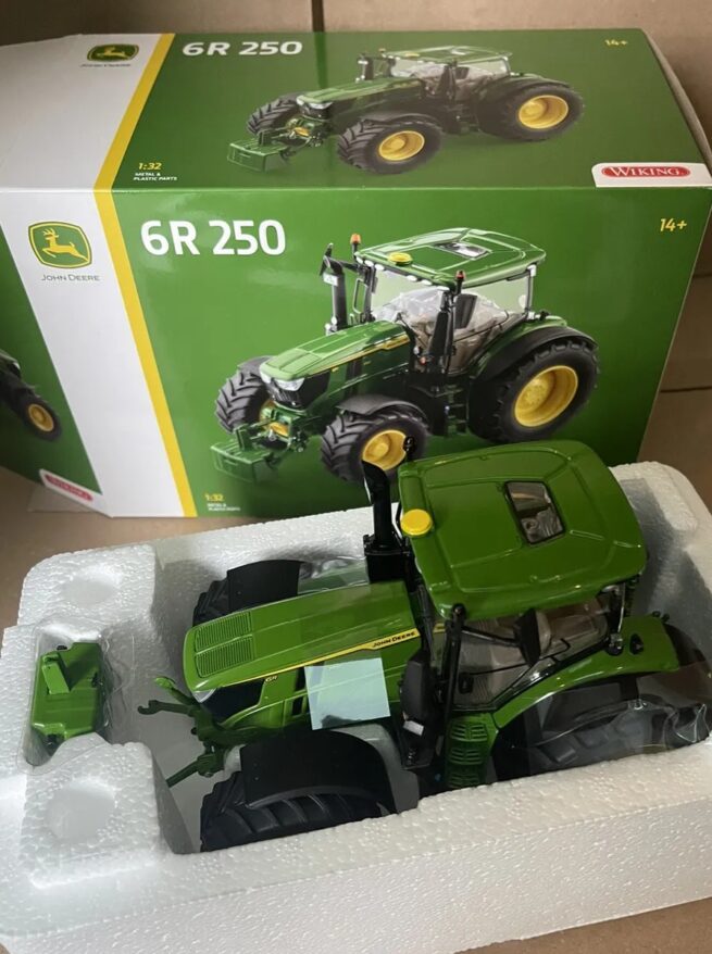 John Deere 6R 250 (Agritechnica 2023)