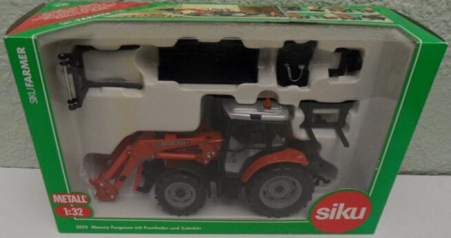 Massey Ferguson 895 met Frontlader en Accessoires SK3655