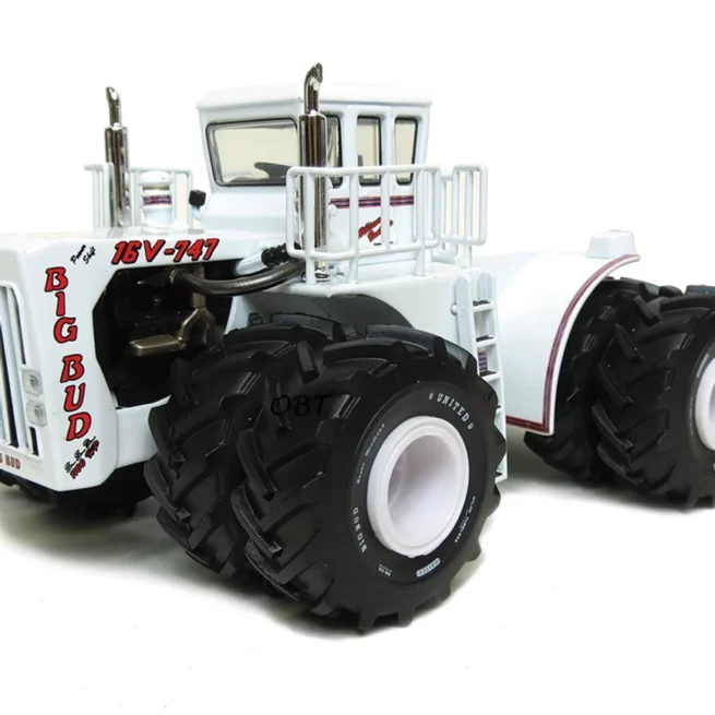 Big Bud 16V-747 Modern Field Edition ERTL40039