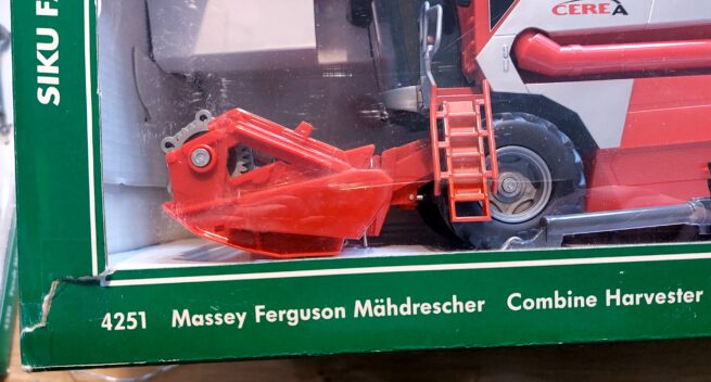 Massey Ferguson Cerea 7278 Combine SK4251